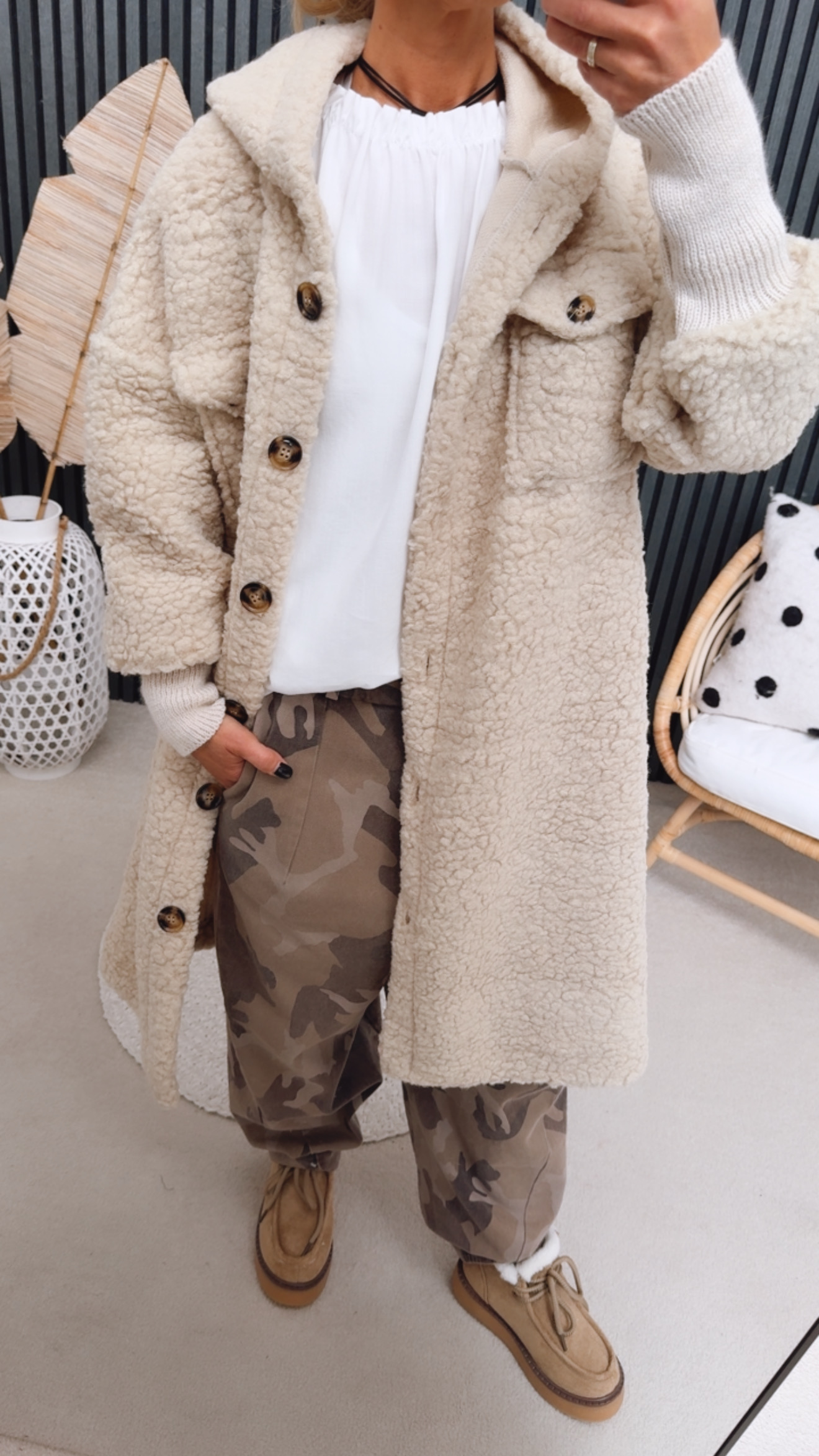 Teddy Mantel "Ciiindy"