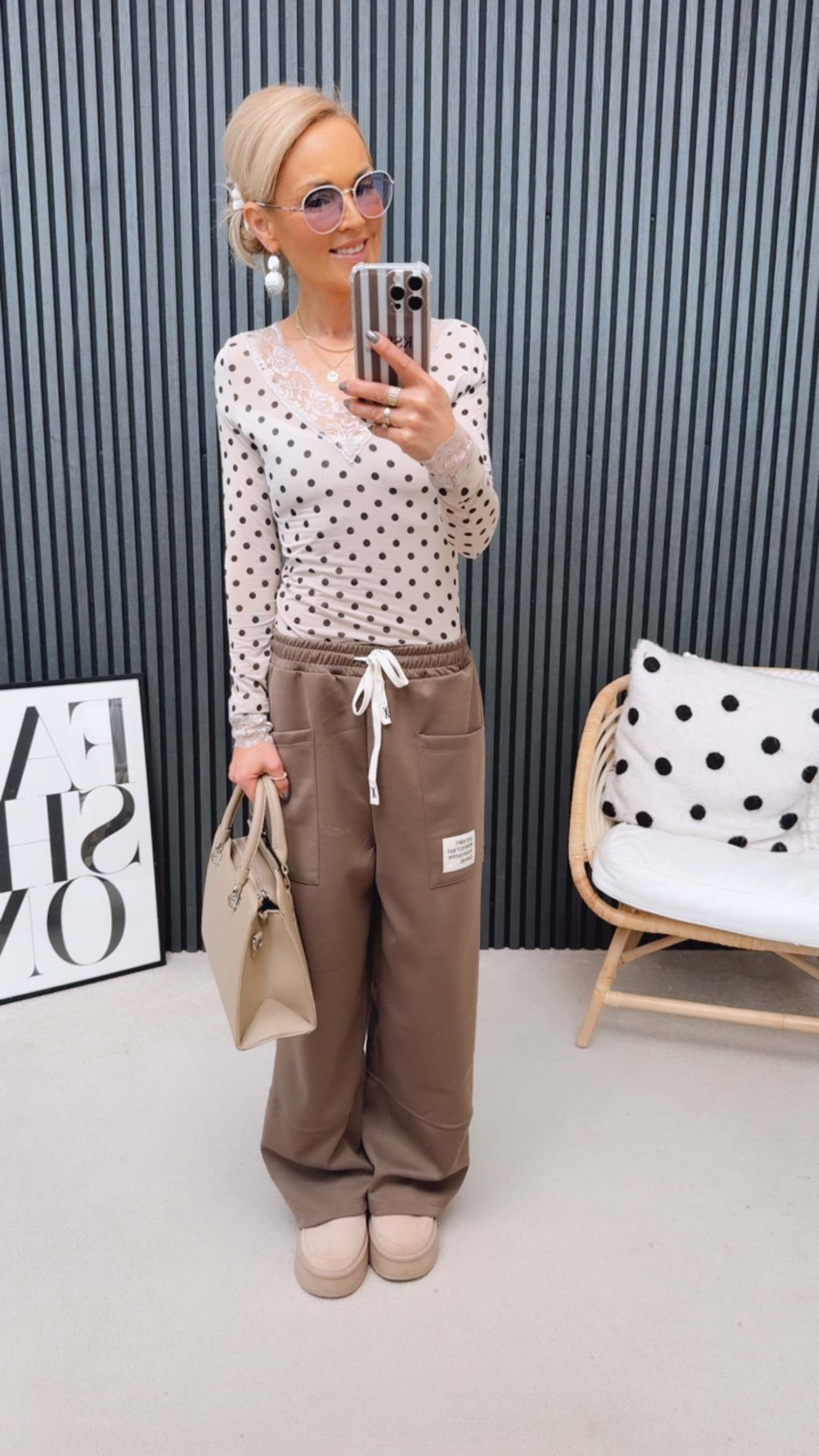 Cashmere Spitzen Longsleeve "Lesssy"