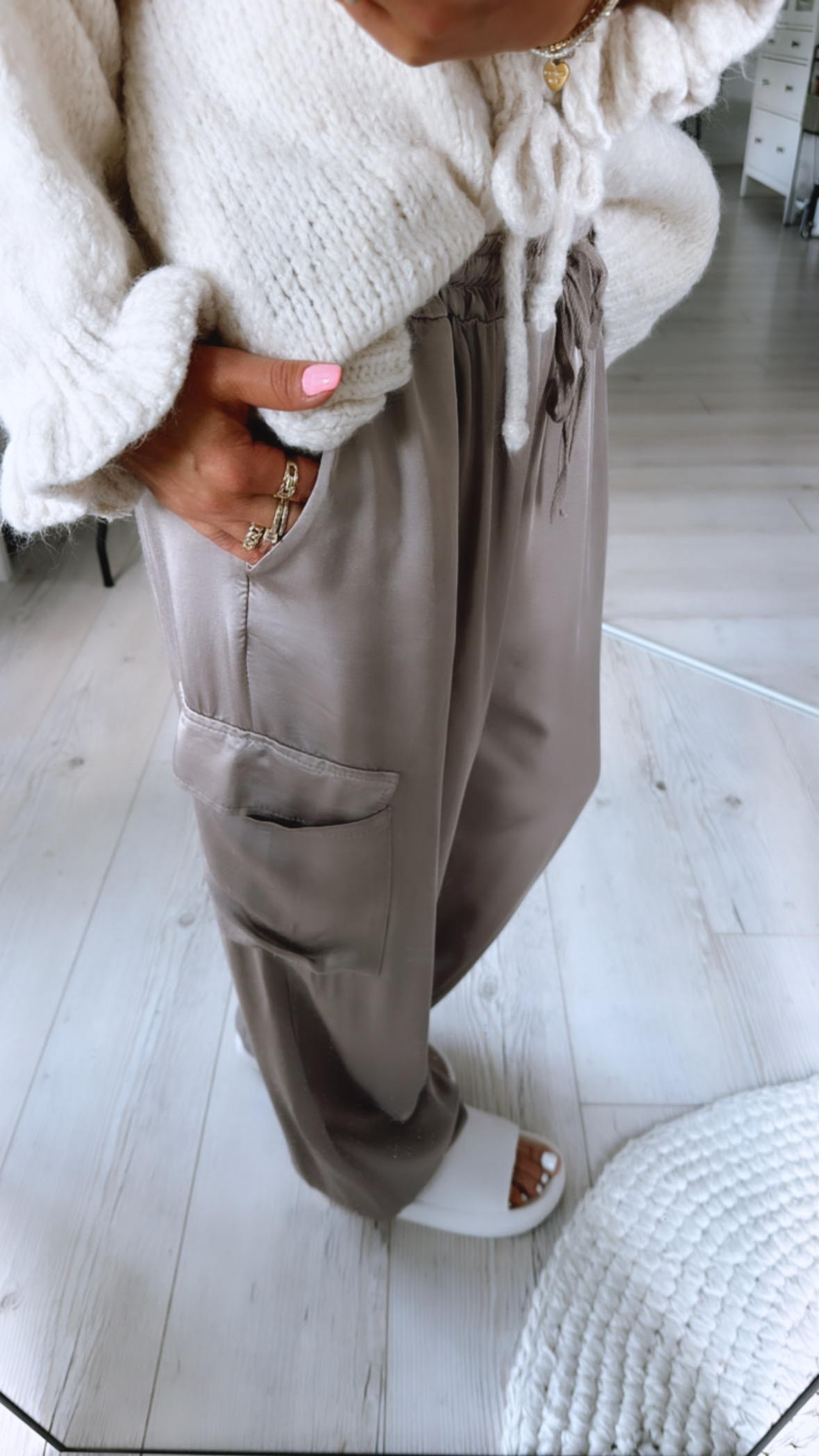 Cargohose "Satinnn"