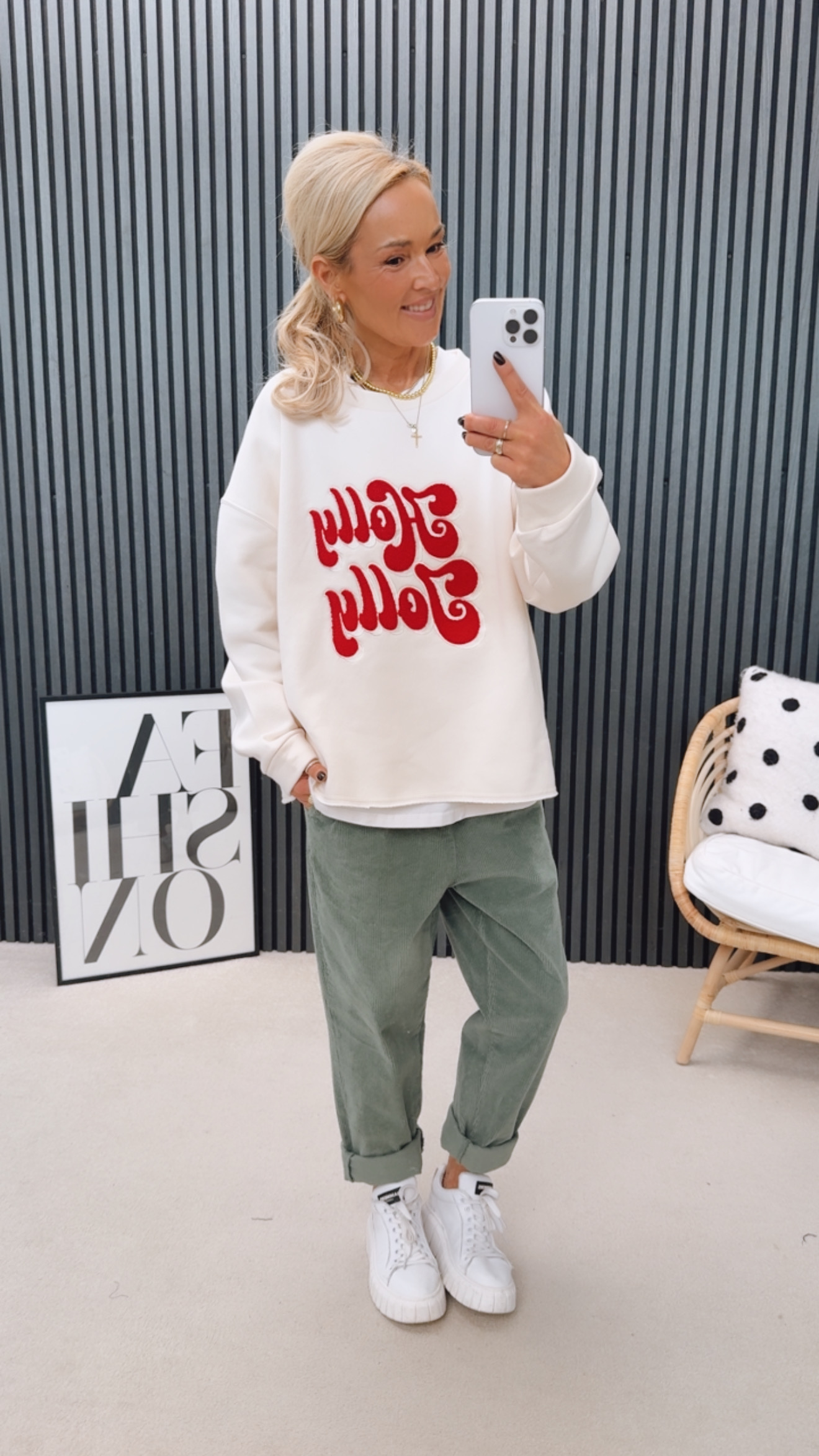 Sweater "Holly Jolly"