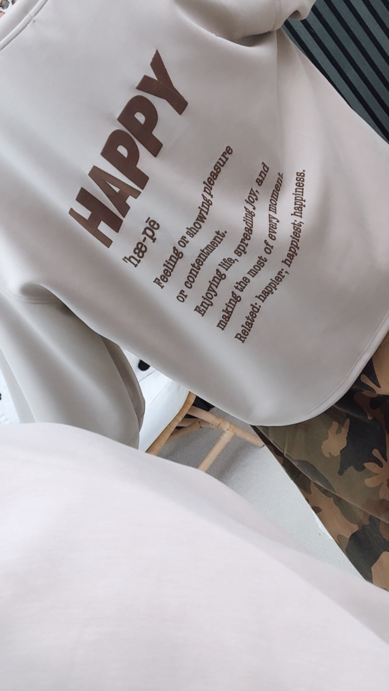 Sweater "Happy Liooora"
