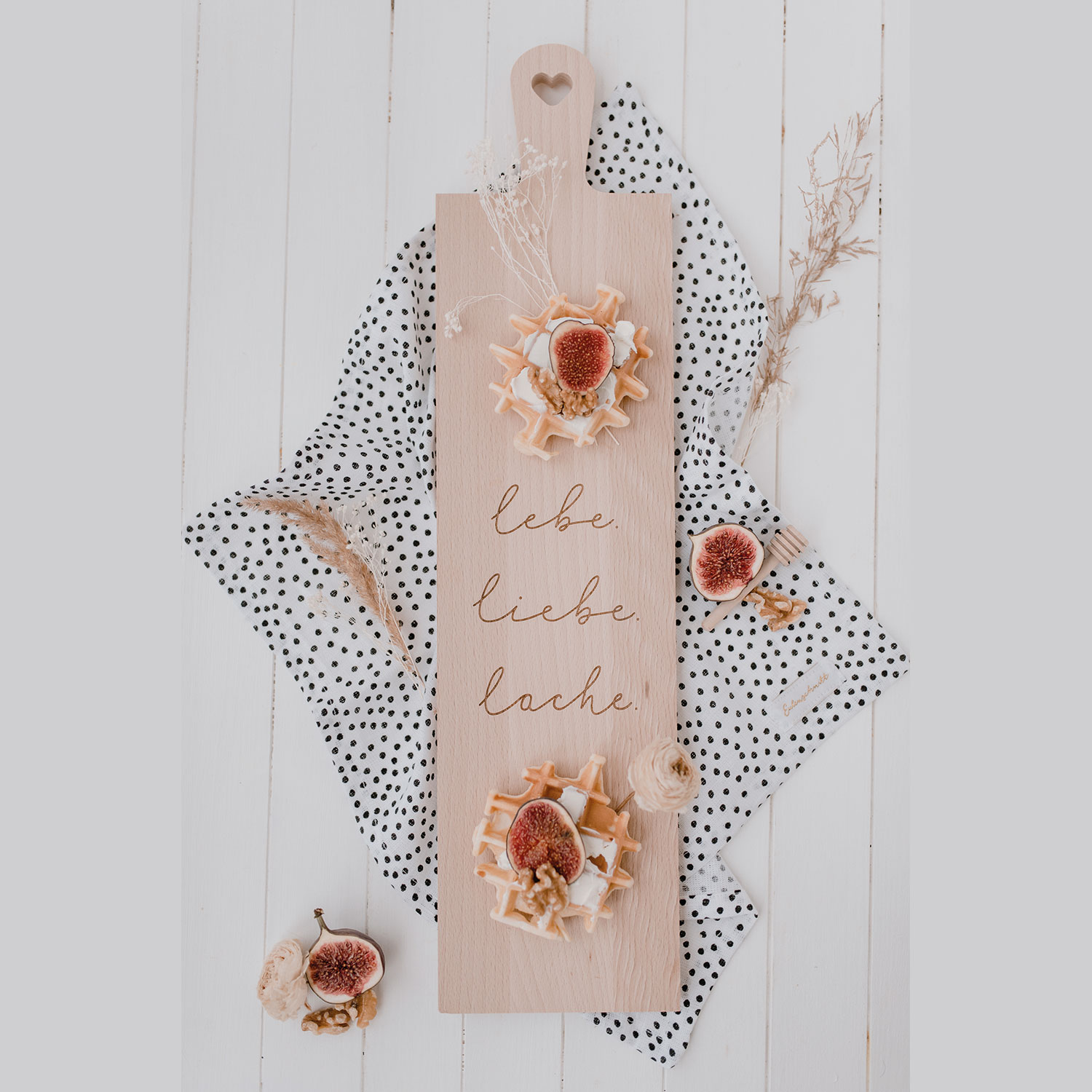 Schneidebrett "Lebe Liebe Lache"