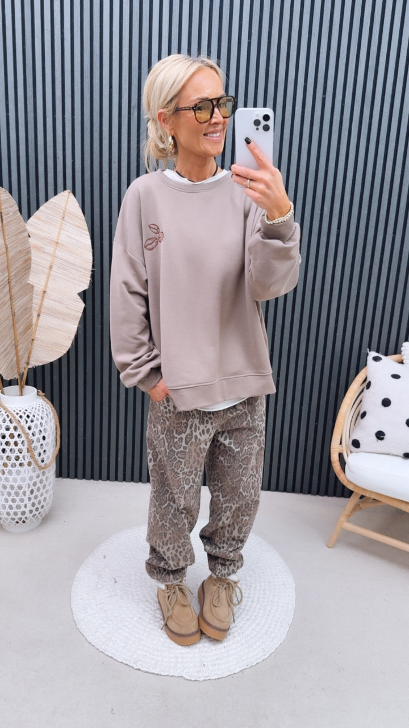 Sweater "Coffee Club"