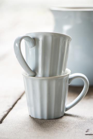 Becher mit Henkel "Mynte"