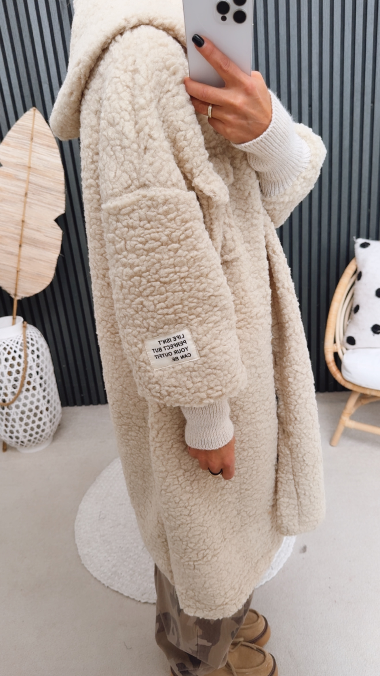 Teddy Mantel "Ciiindy"