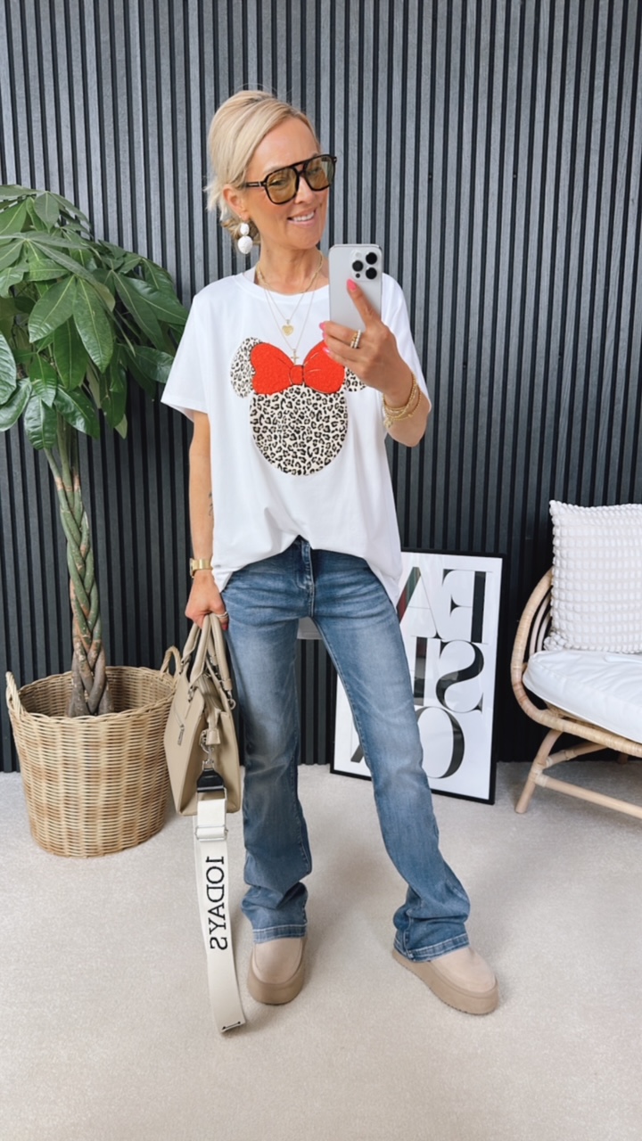 T-Shirt "Leeeo Schleife"