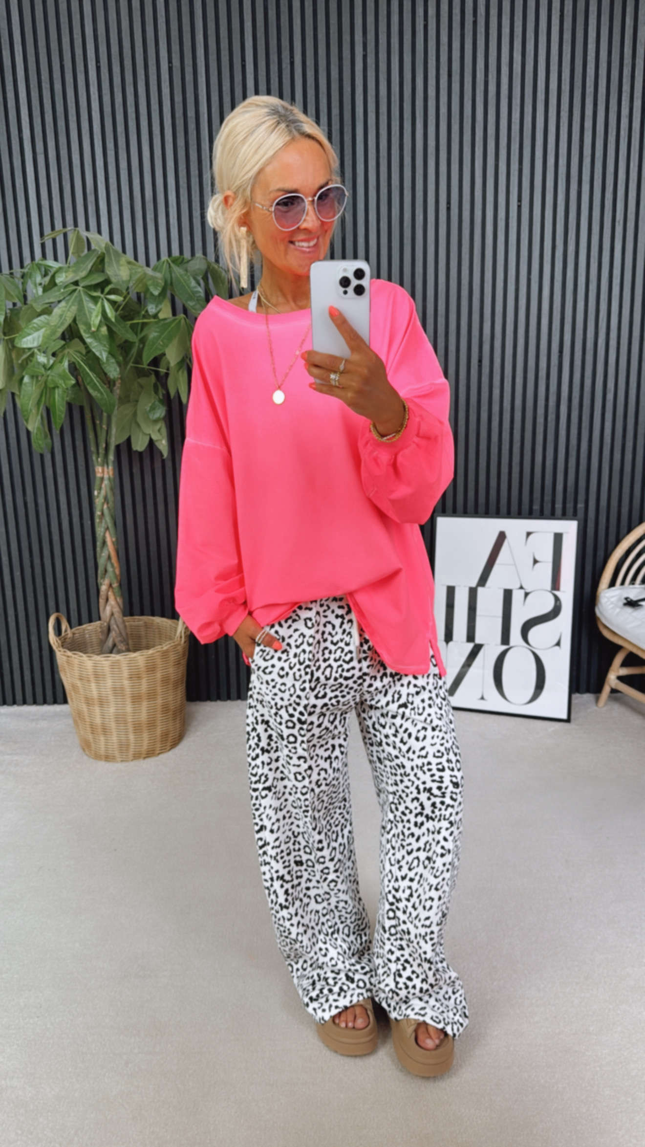 Jogger "Leeeo Print"