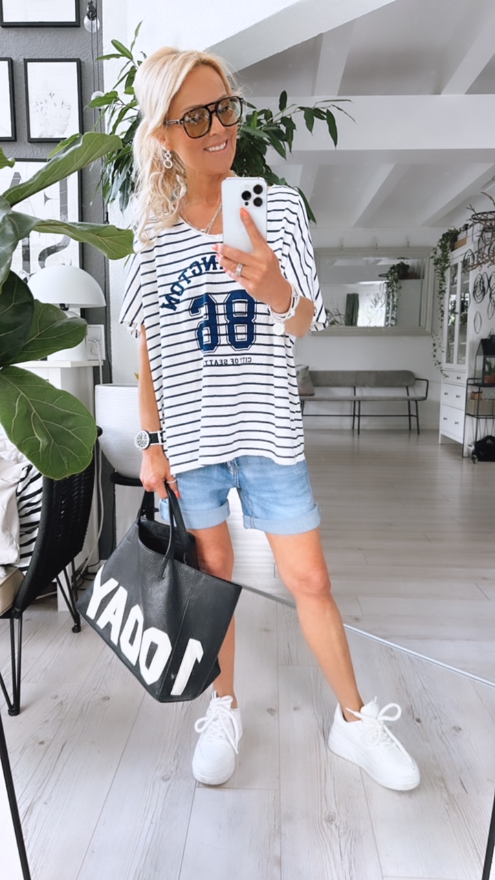 T-Shirt "Washingtooon"