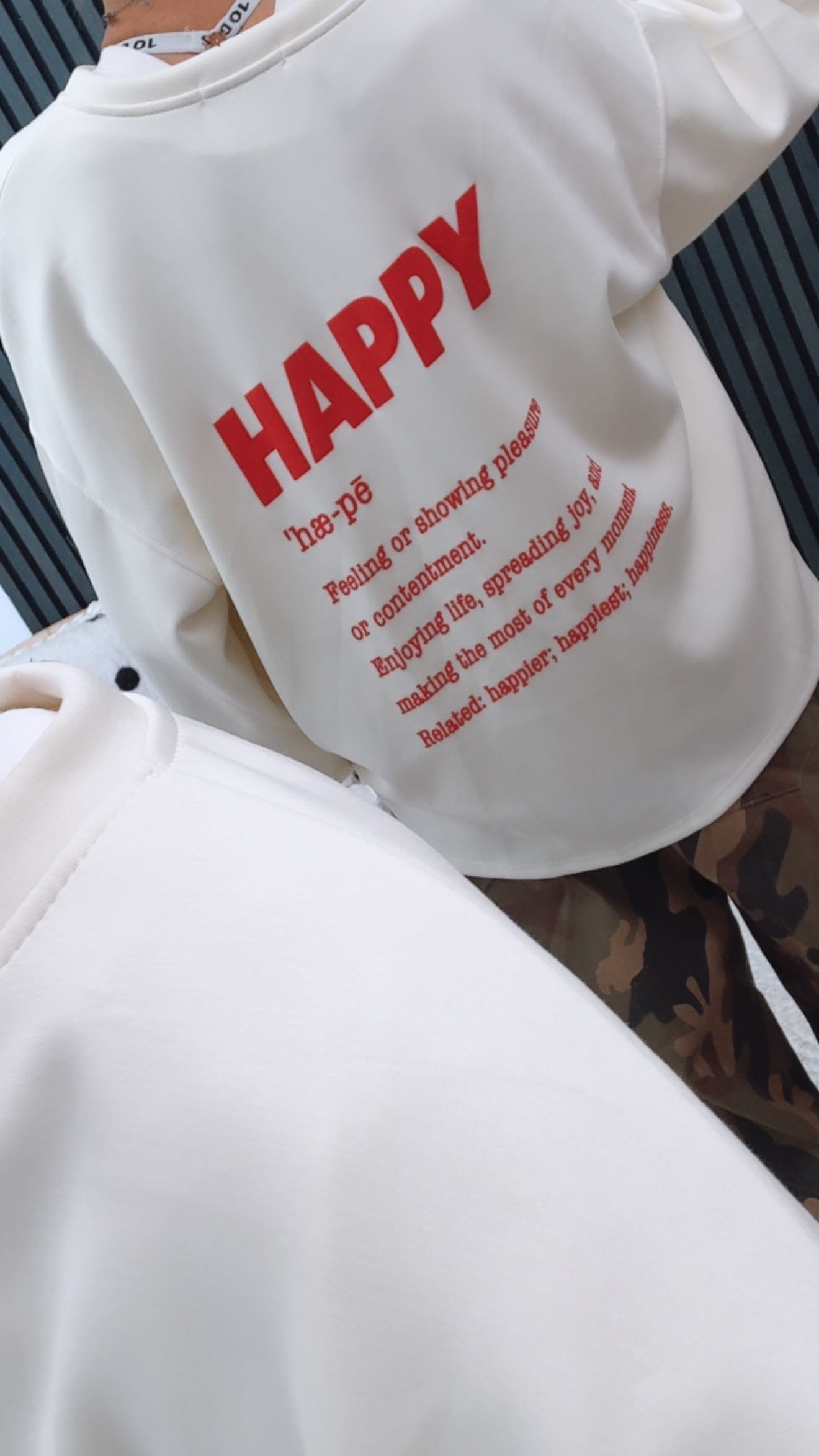 Sweater "Happy Liooora"