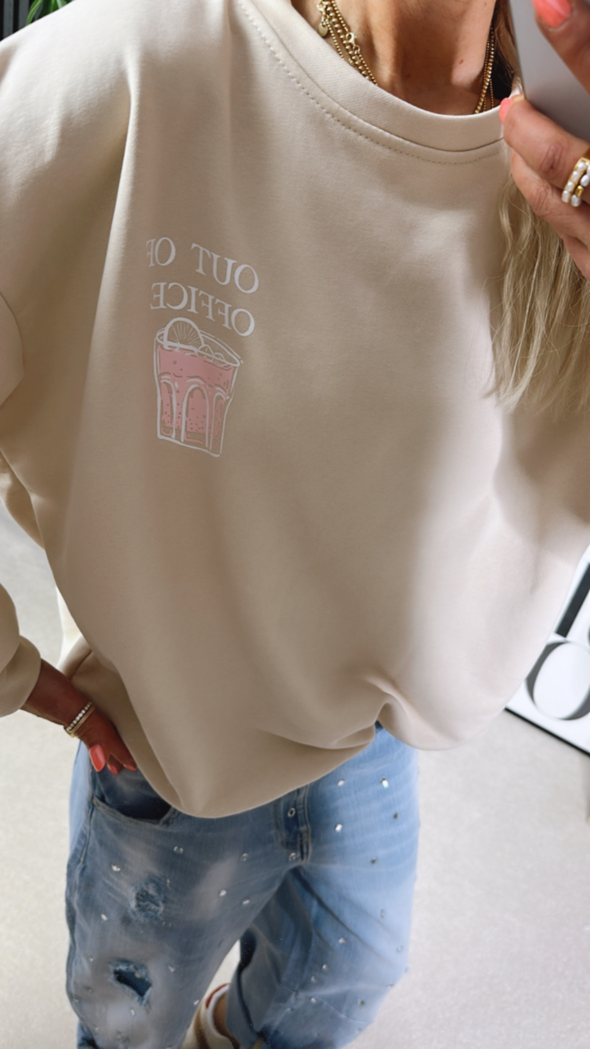 Sweater "Out of office"