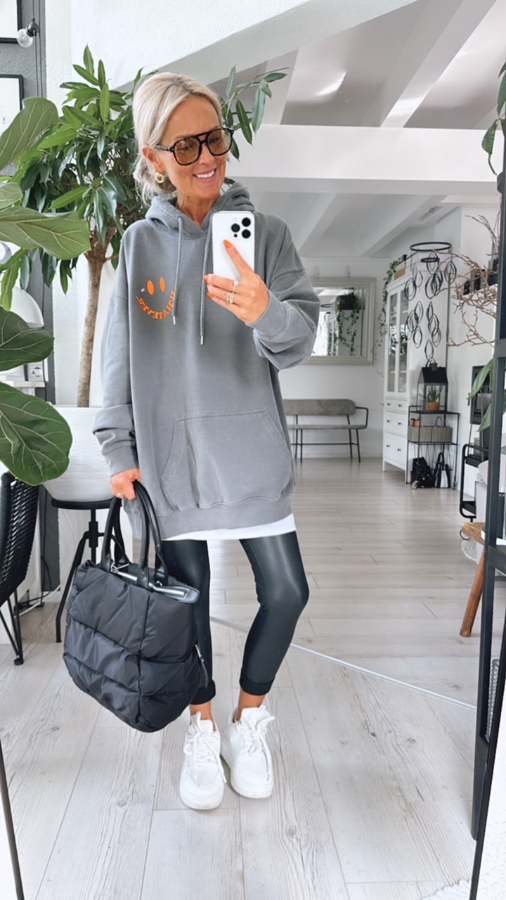 Sweater "Whaaat Ever - Backprint"