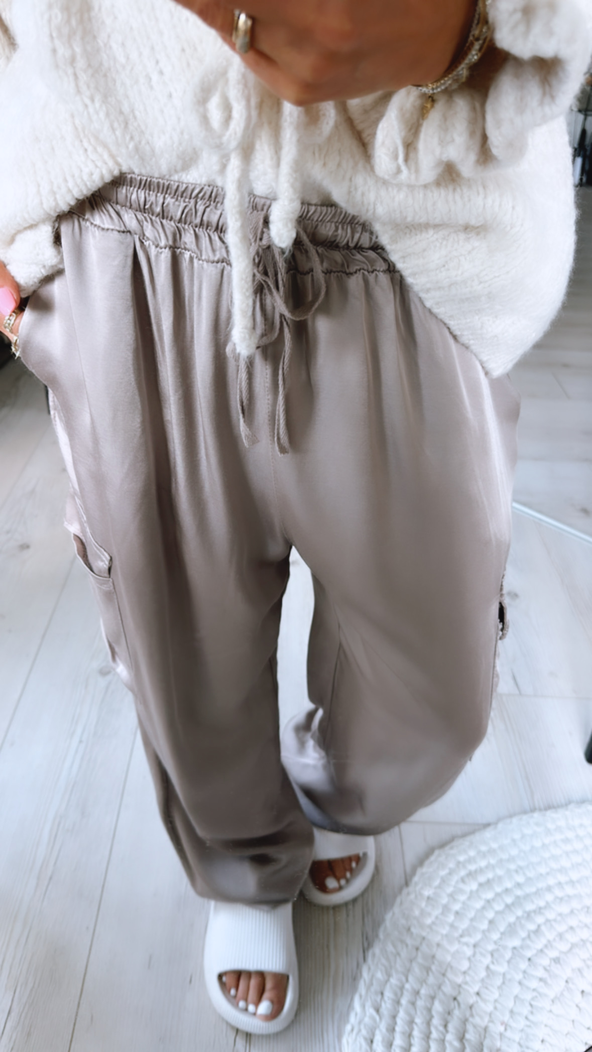 Cargohose "Satinnn"