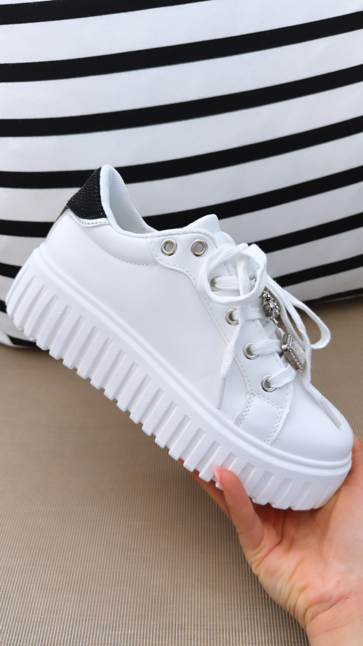 Sneaker "Vilaaa" 