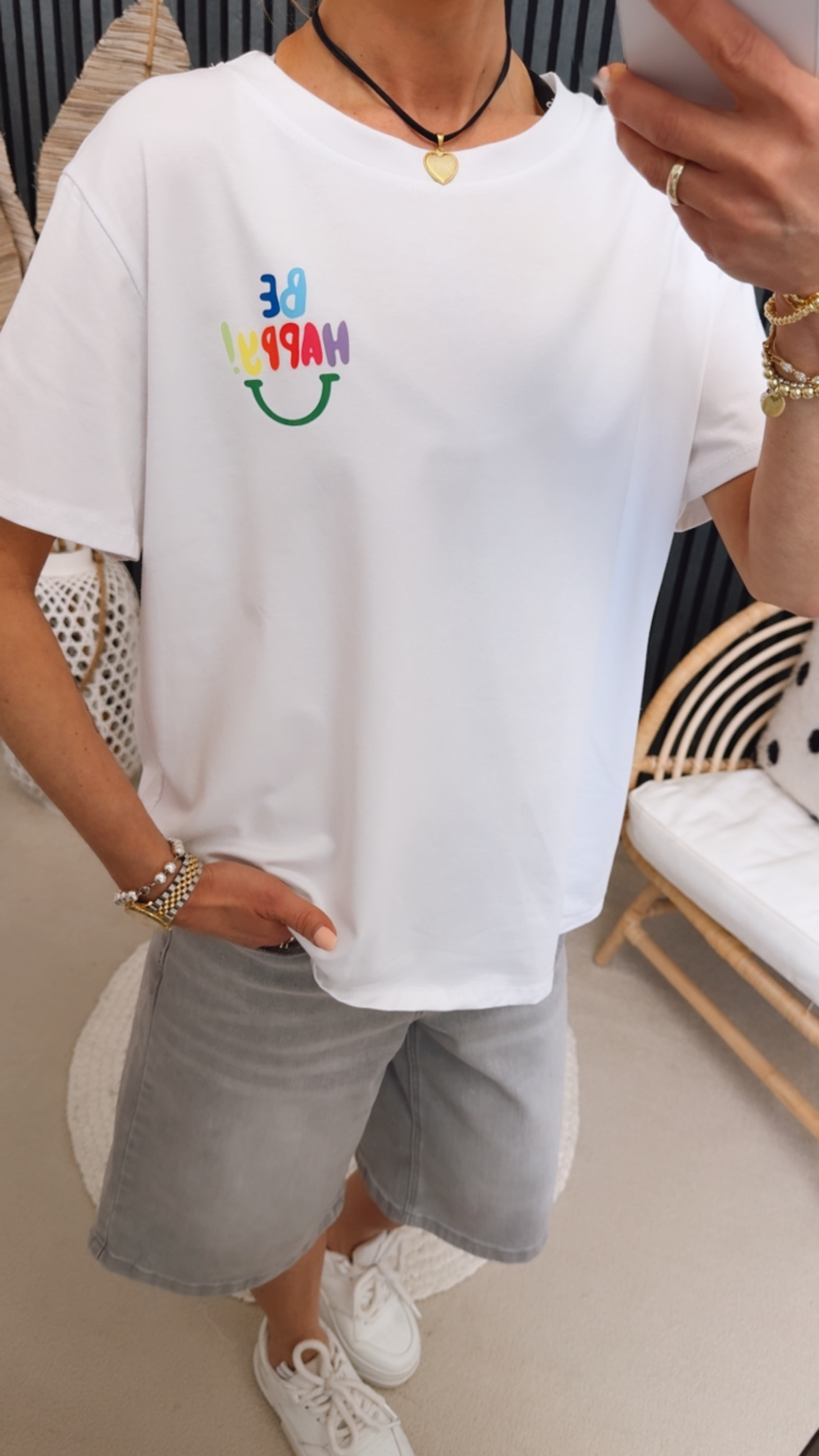 T-Shirt "Be happy"
